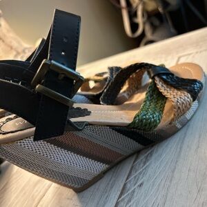 White Mountain Multicolor Wedge Sandals